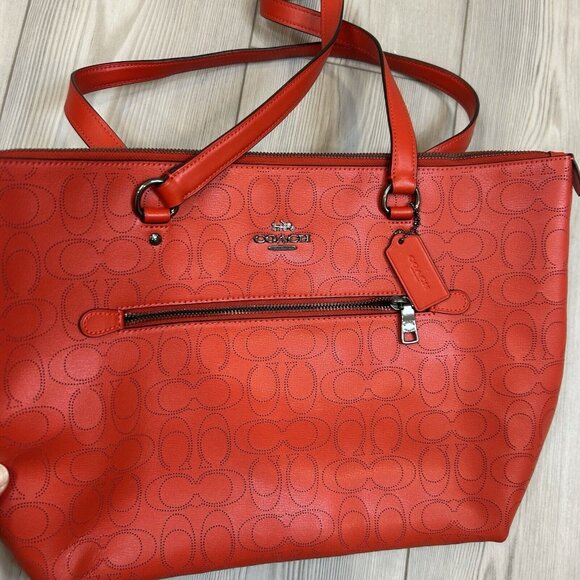 Coach Perforated Signature Leather Gallery Tote Miami Red 1499 - Picture 3 of 11